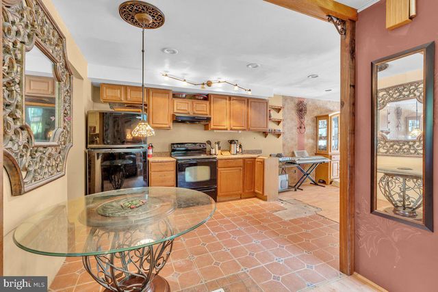 6569 SENATOR LN, Bensalem, PA 19020