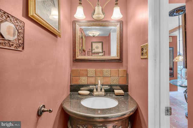 6569 SENATOR LN, Bensalem, PA 19020