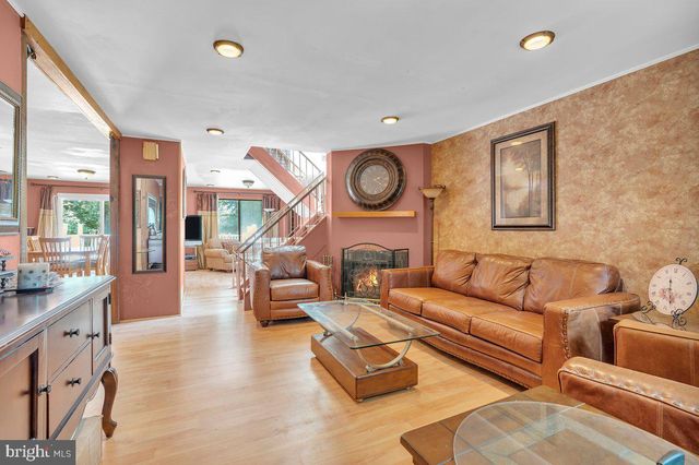 6569 SENATOR LN, Bensalem, PA 19020