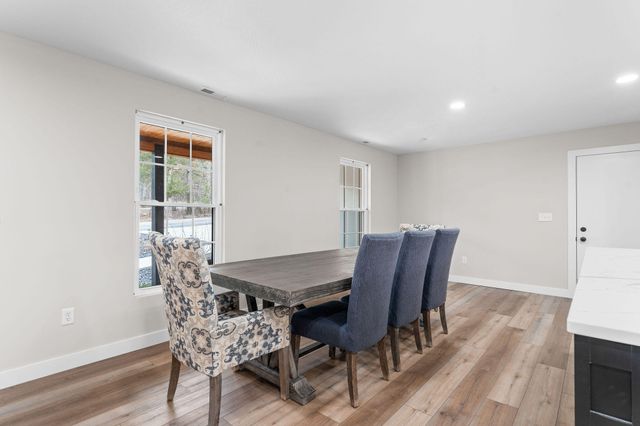 1143 Oakwood Drive, Hollister, MO 65672