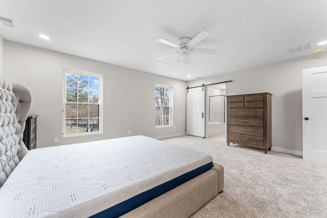 1143 Oakwood Drive, Hollister, MO 65672