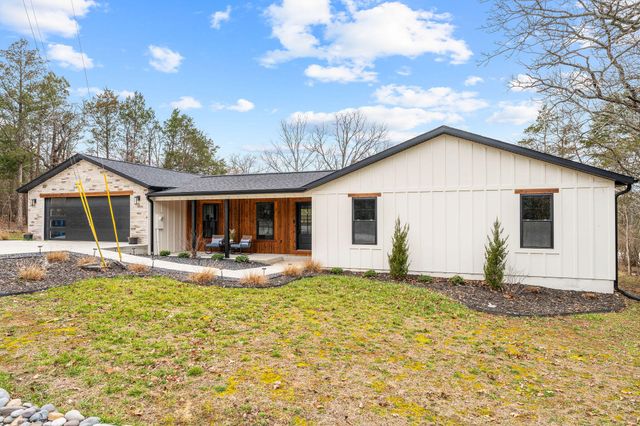 1143 Oakwood Drive, Hollister, MO 65672