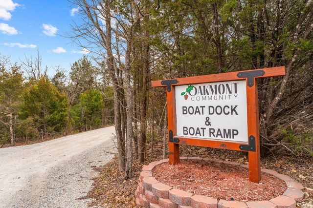 1143 Oakwood Drive, Hollister, MO 65672