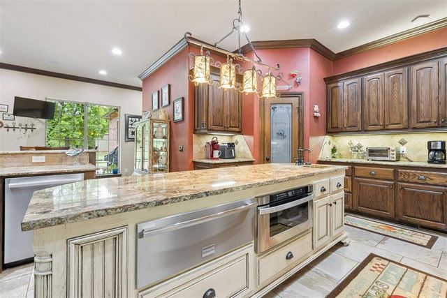 10221 S Triple X Road, Choctaw, OK 73020