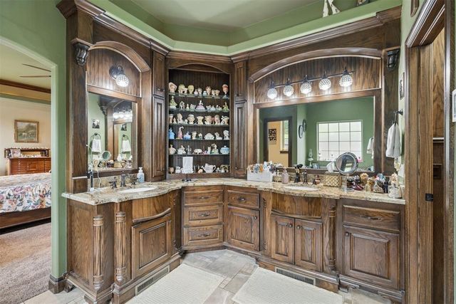 10221 S Triple X Road, Choctaw, OK 73020