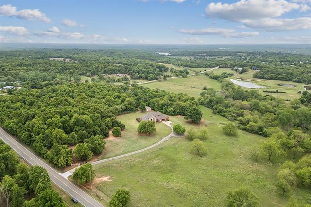 10221 S Triple X Road, Choctaw, OK 73020