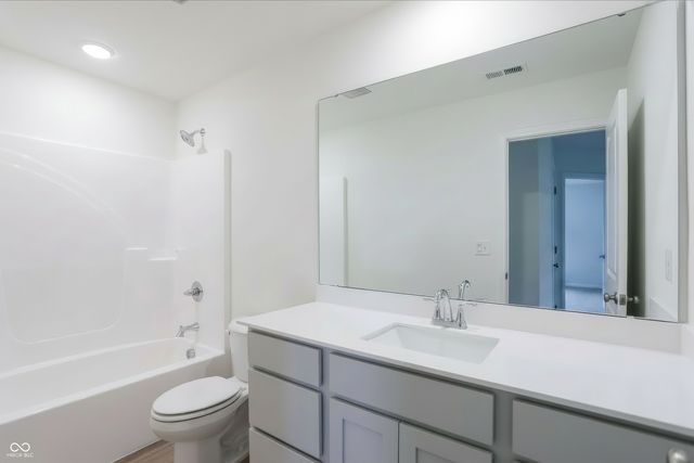 8641 Meadowlands Court, Plainfield, IN 46168
