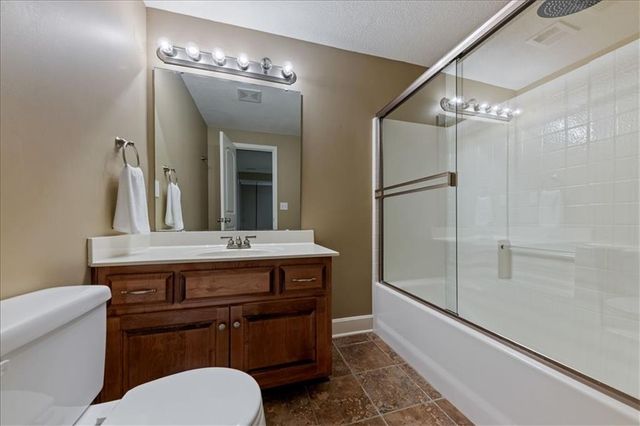 21301 Noble Street, Spring Hill, KS 66083