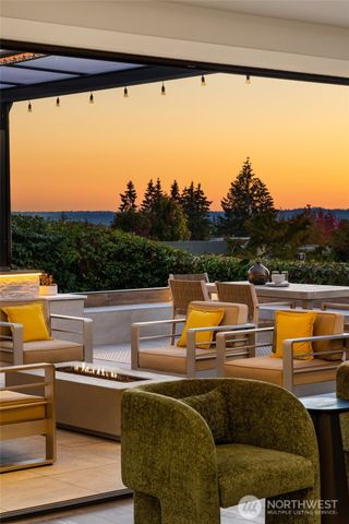9235 NE 14th Street, Clyde Hill, WA 98004