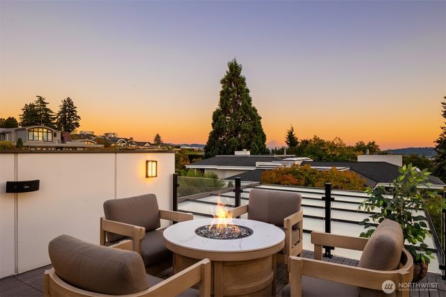 9235 NE 14th Street, Clyde Hill, WA 98004