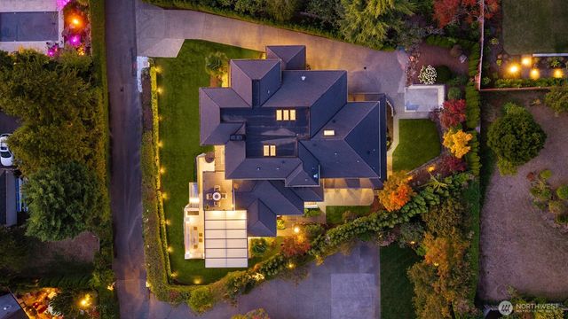 9235 NE 14th Street, Clyde Hill, WA 98004