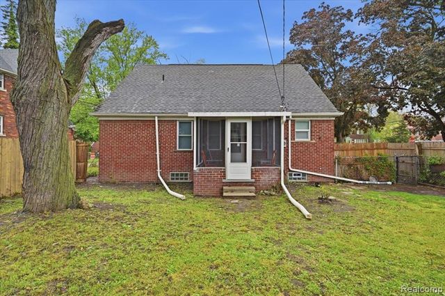 15376 Gilchrist Street, Detroit, MI 48227