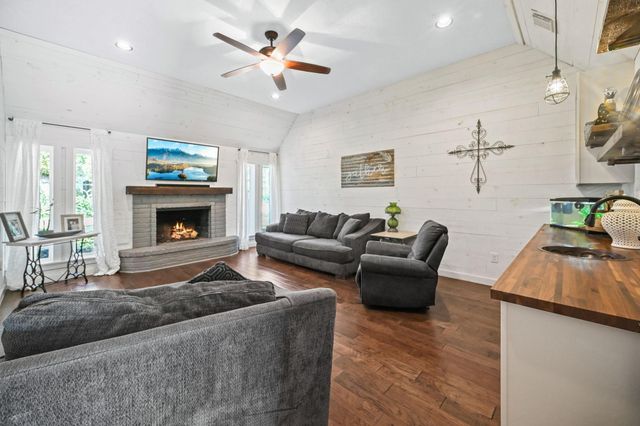 7602 Pine Green Lane, Humble, TX 77346