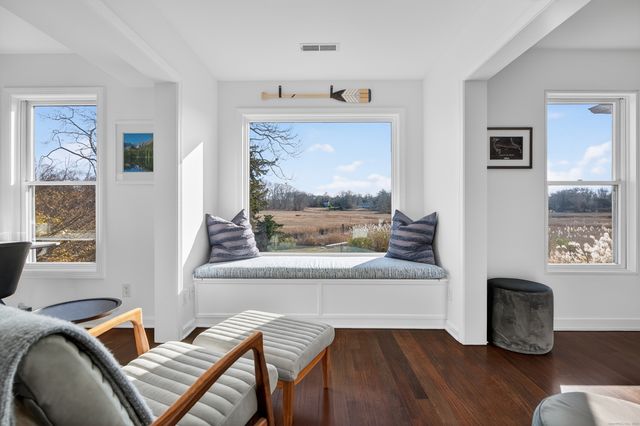 28 Riverside Lane, Madison, CT 06443