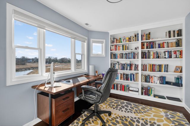 28 Riverside Lane, Madison, CT 06443