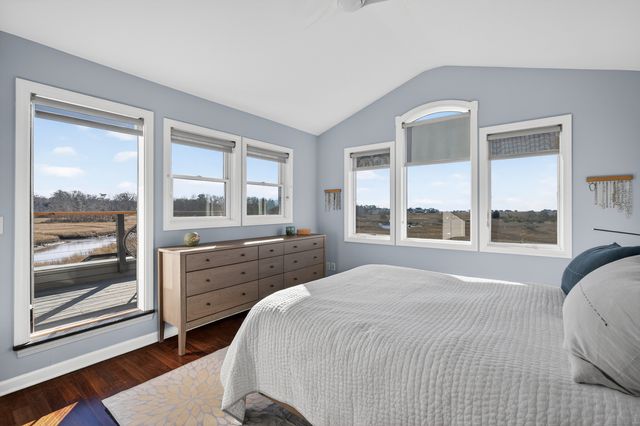 28 Riverside Lane, Madison, CT 06443