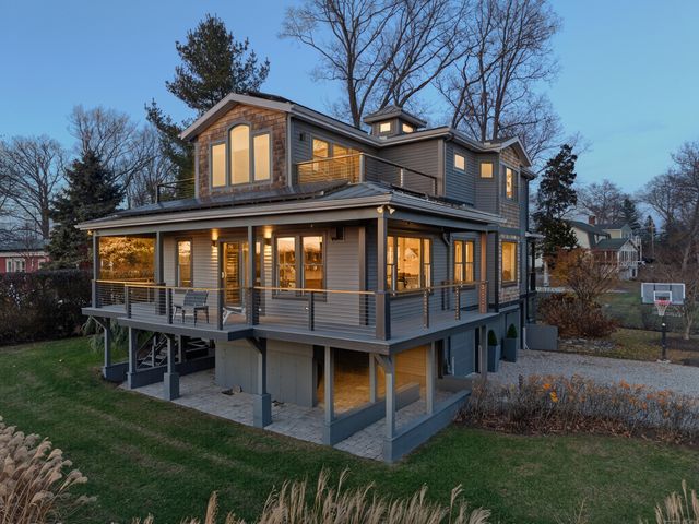 28 Riverside Lane, Madison, CT 06443