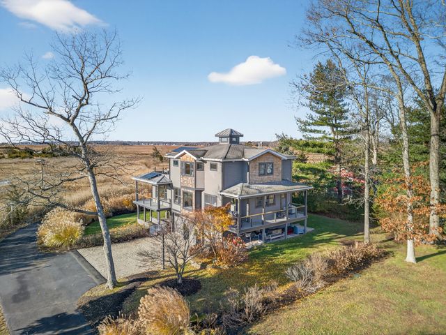 28 Riverside Lane, Madison, CT 06443