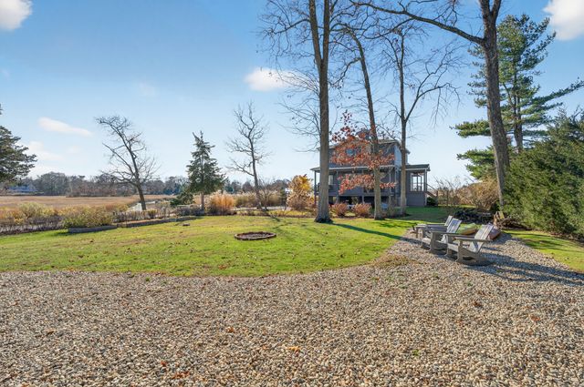 28 Riverside Lane, Madison, CT 06443