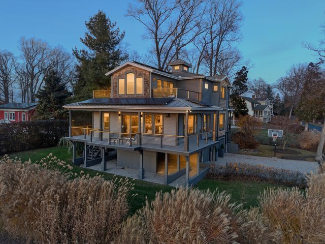 28 Riverside Lane, Madison, CT 06443