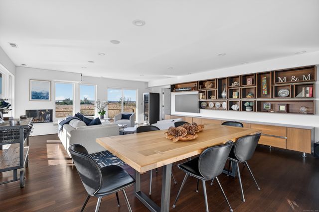 28 Riverside Lane, Madison, CT 06443