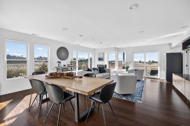 28 Riverside Lane, Madison, CT 06443