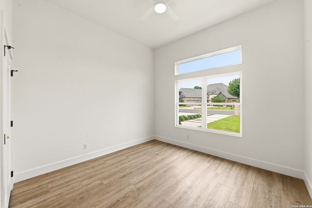 705 34th Street, Hondo, TX 78861