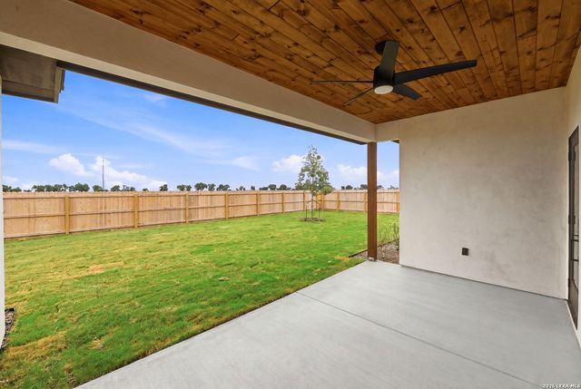 705 34th Street, Hondo, TX 78861