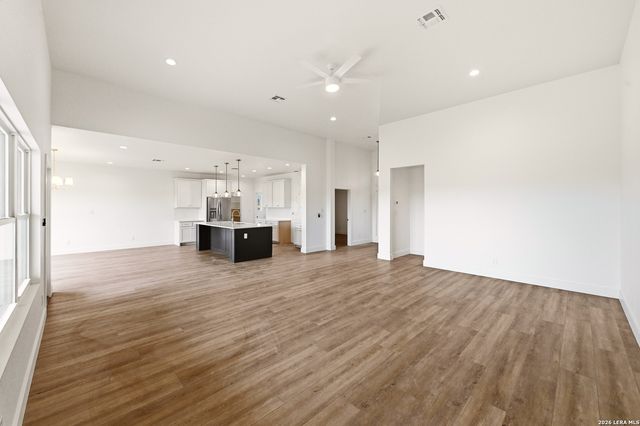 705 34th Street, Hondo, TX 78861