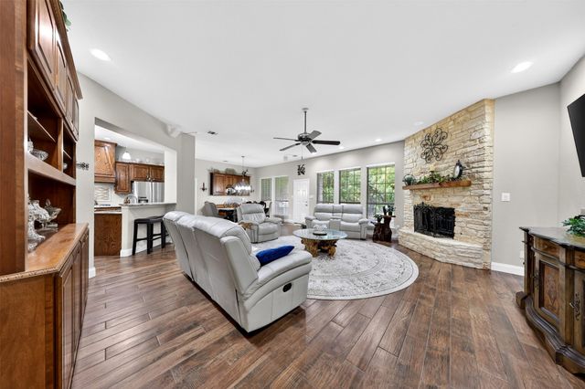 114 Oak Branch Trail, Waxahachie, TX 75167