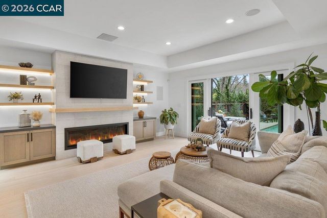 22 22 Calle Del Casarillo, Diablo, CA 94528