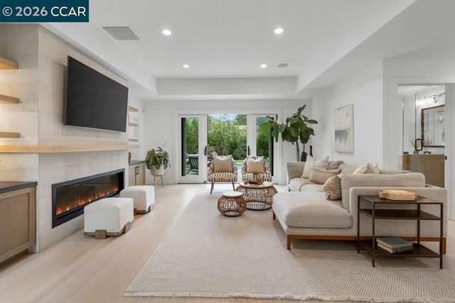 22 22 Calle Del Casarillo, Diablo, CA 94528