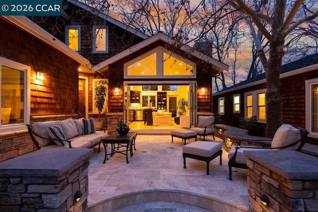 22 22 Calle Del Casarillo, Diablo, CA 94528