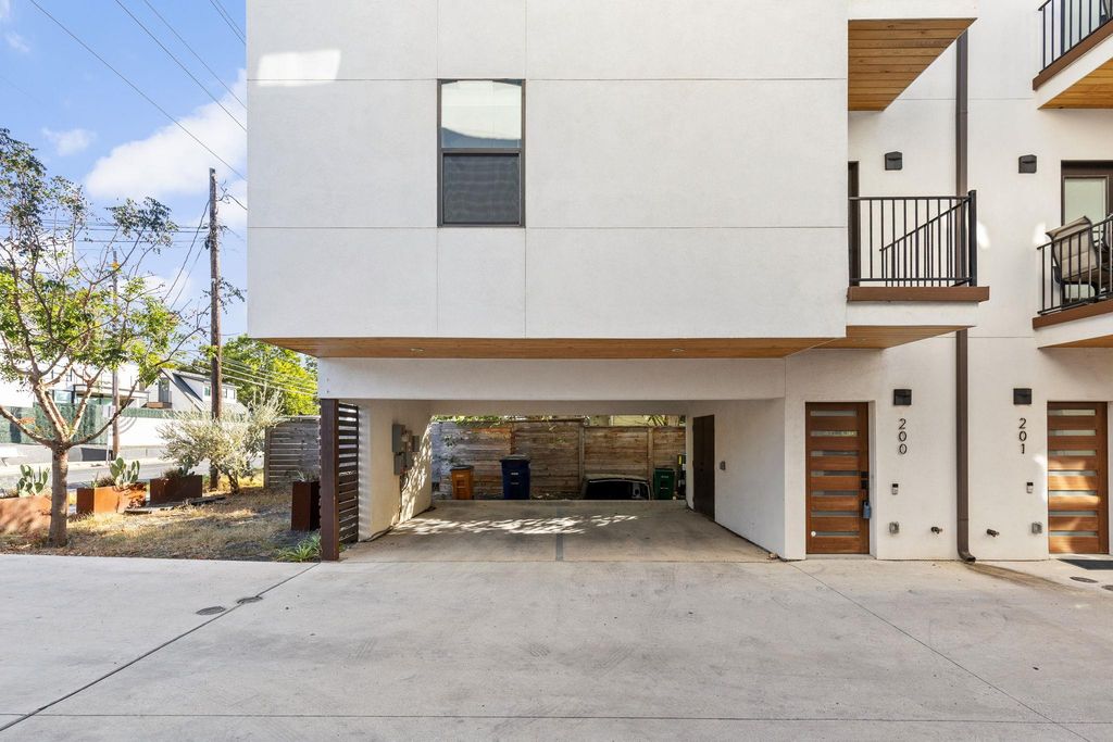 1128 Chicon ST 200, Austin, TX 78702
