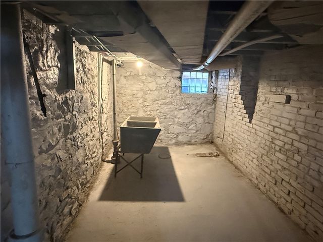 308 N Millvale Ave, Garfield, PA 15224