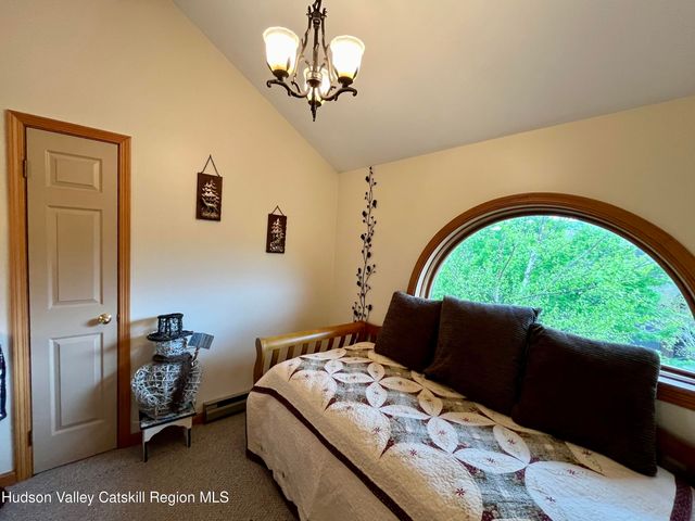 82 Liftside Drive A13, Hunter, NY 12442