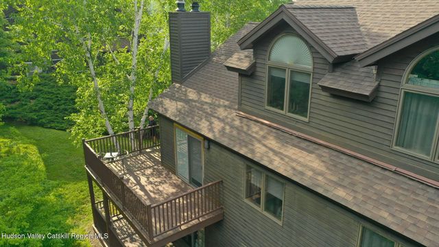 82 Liftside Drive A13, Hunter, NY 12442