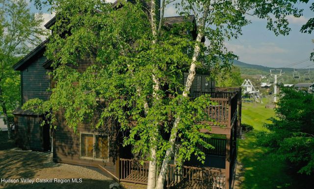 82 Liftside Drive A13, Hunter, NY 12442