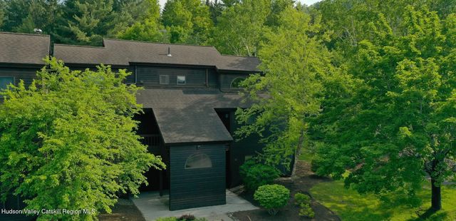 82 Liftside Drive A13, Hunter, NY 12442