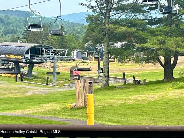 82 Liftside Drive A13, Hunter, NY 12442