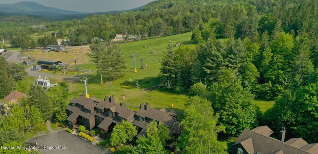 82 Liftside Drive A13, Hunter, NY 12442