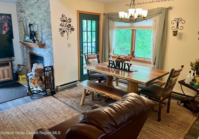 82 Liftside Drive A13, Hunter, NY 12442