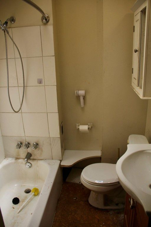 Image 3 of property listing at 3913 W GARRISON AVE, Baltimore, MD 21215