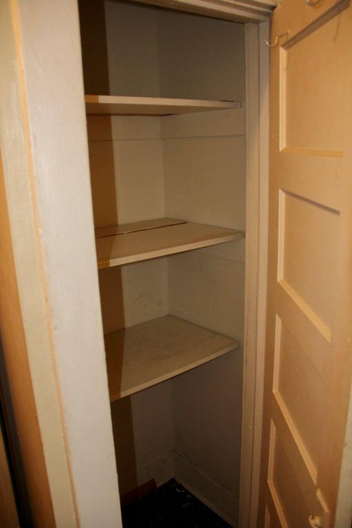 Image 4 of property listing at 3913 W GARRISON AVE, Baltimore, MD 21215