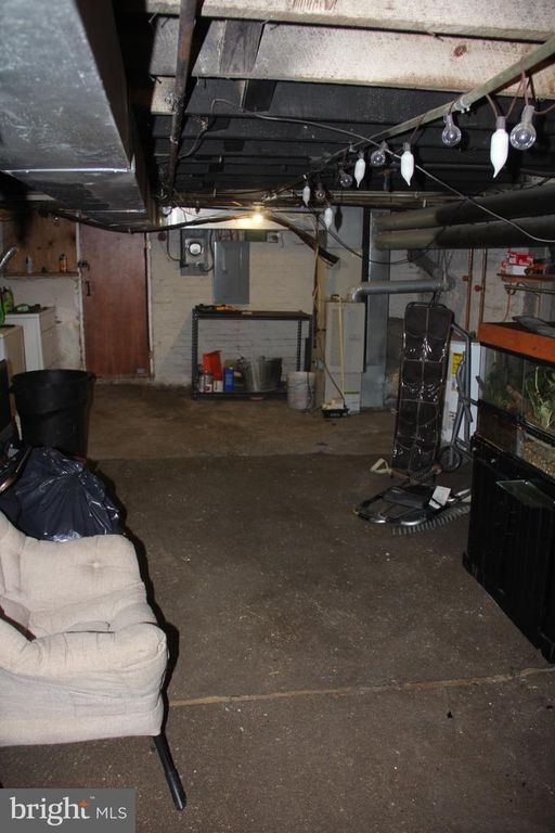 Image 6 of property listing at 3913 W GARRISON AVE, Baltimore, MD 21215