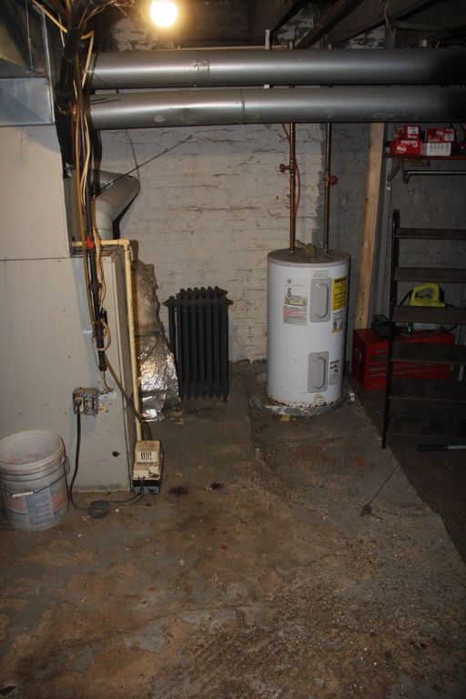 Image 8 of property listing at 3913 W GARRISON AVE, Baltimore, MD 21215