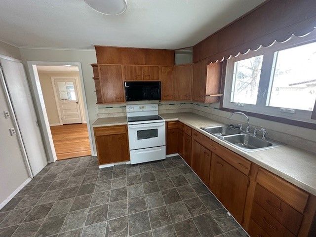 123 Buffalo Street, Canandaigua City, NY 14424