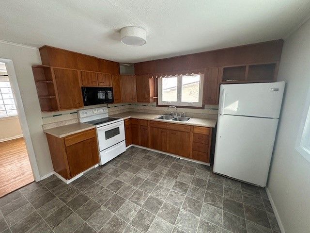 123 Buffalo Street, Canandaigua City, NY 14424