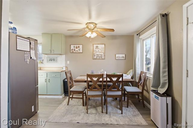 11571 Grant Street, Riverview, MI 48193