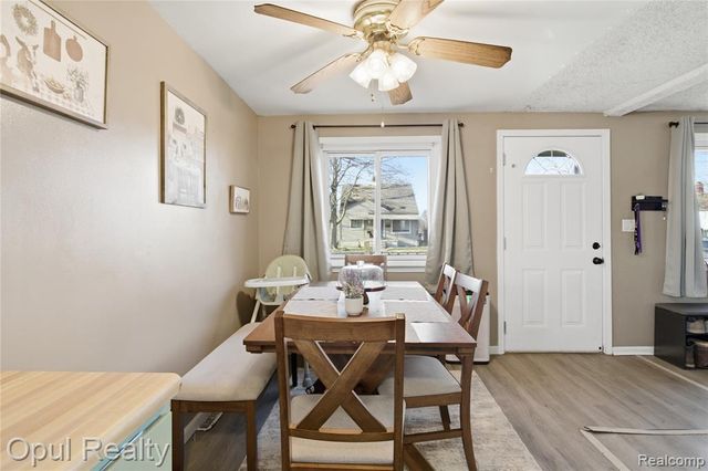 11571 Grant Street, Riverview, MI 48193